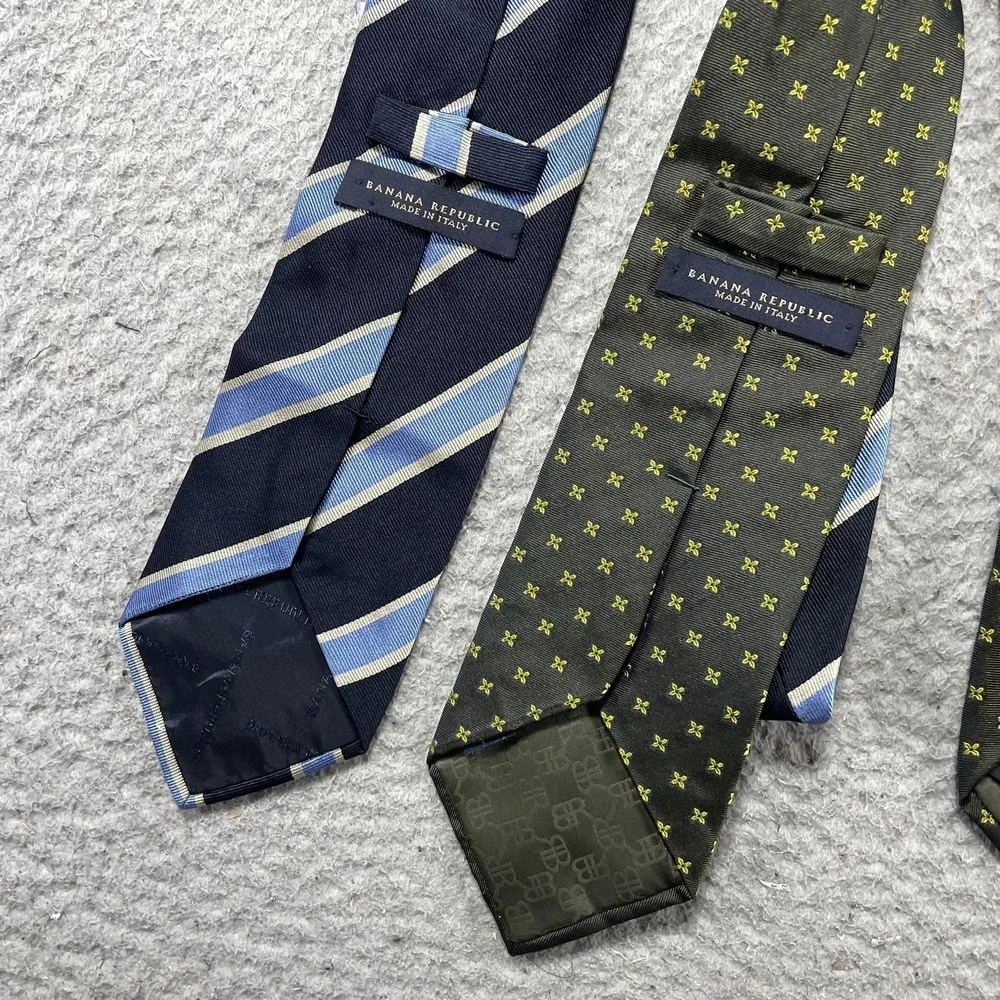 Banana Republic brand banana